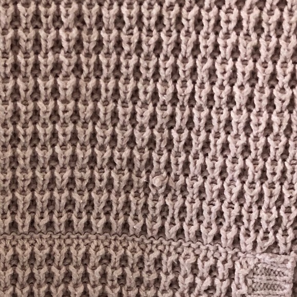 Two by Vince Camuto waffle stitch sweater in XS. - Picture 3 of 5